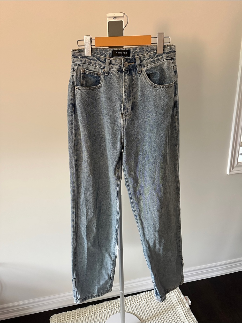 White Fox Boutique Straight Jeans in Light Blue Wash